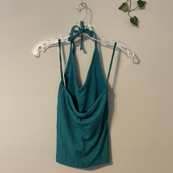 Halter Top *NEW* - Picture 3 of 5